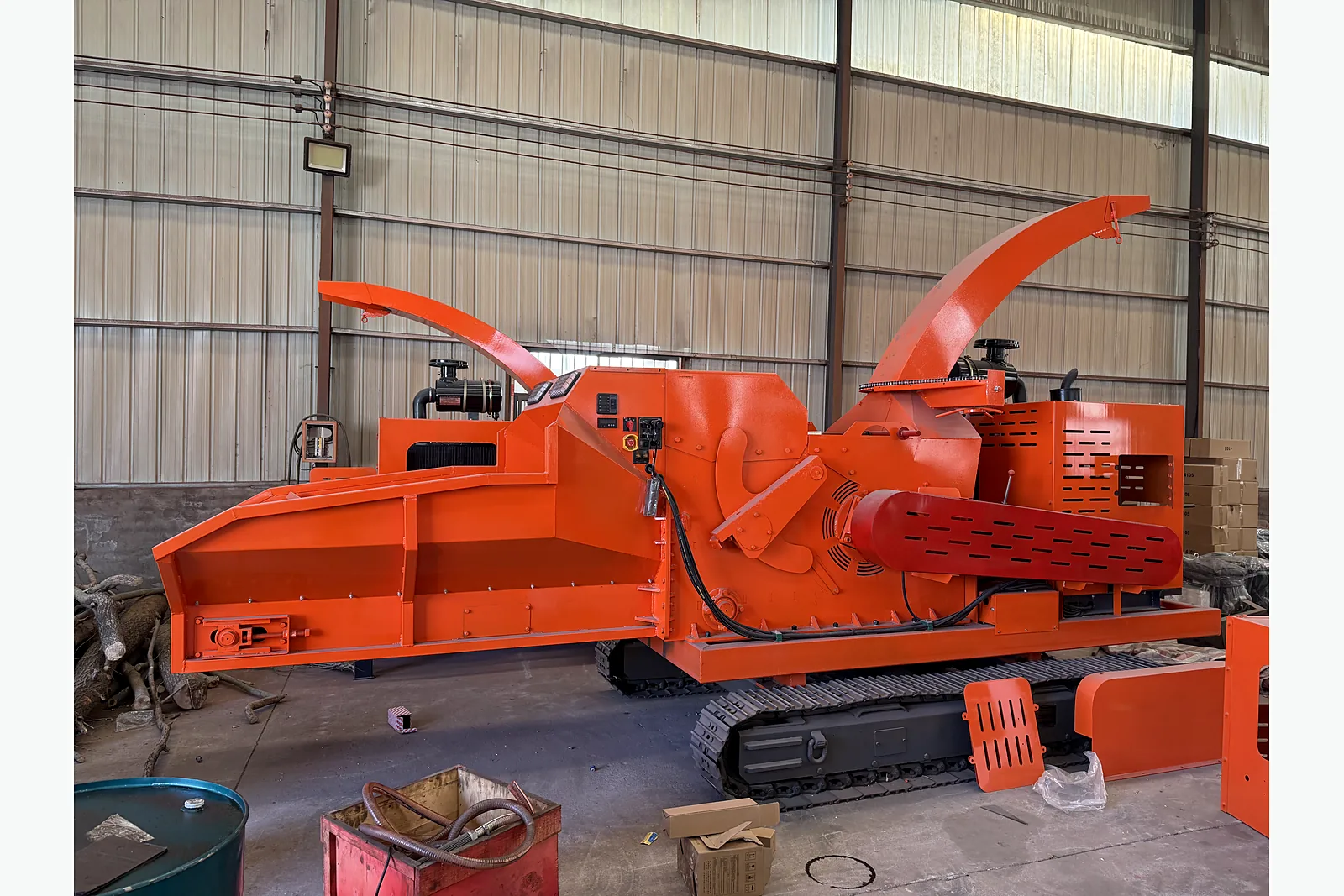 Heavy-duty wood processing equipment
